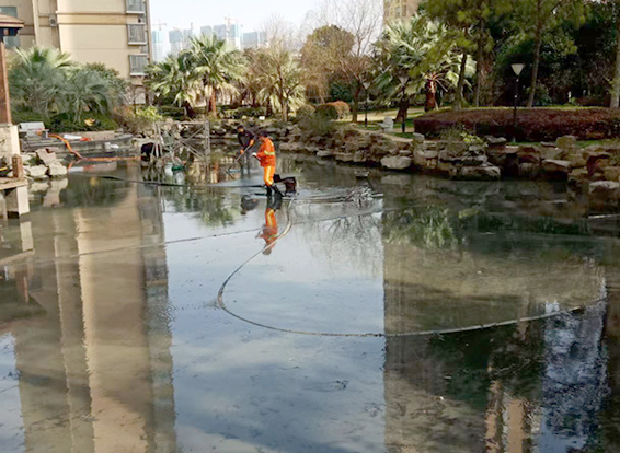 浏阳景观池淤泥清理