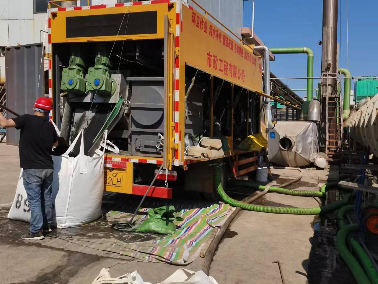 浏阳淤泥压干处理